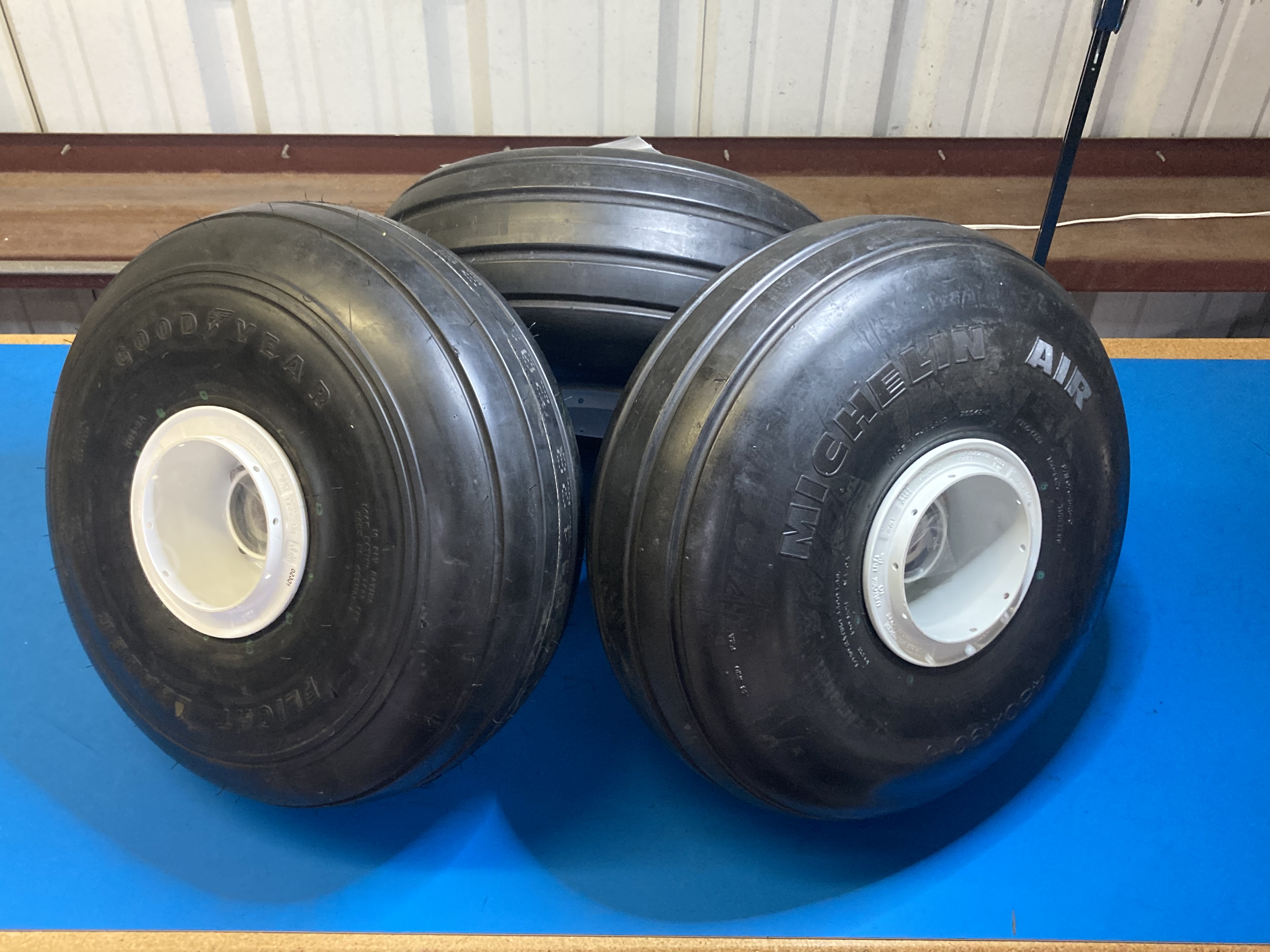 PN: C20589000 Nose Wheel w/ Tire Qty:3 Overhauled – In Stock