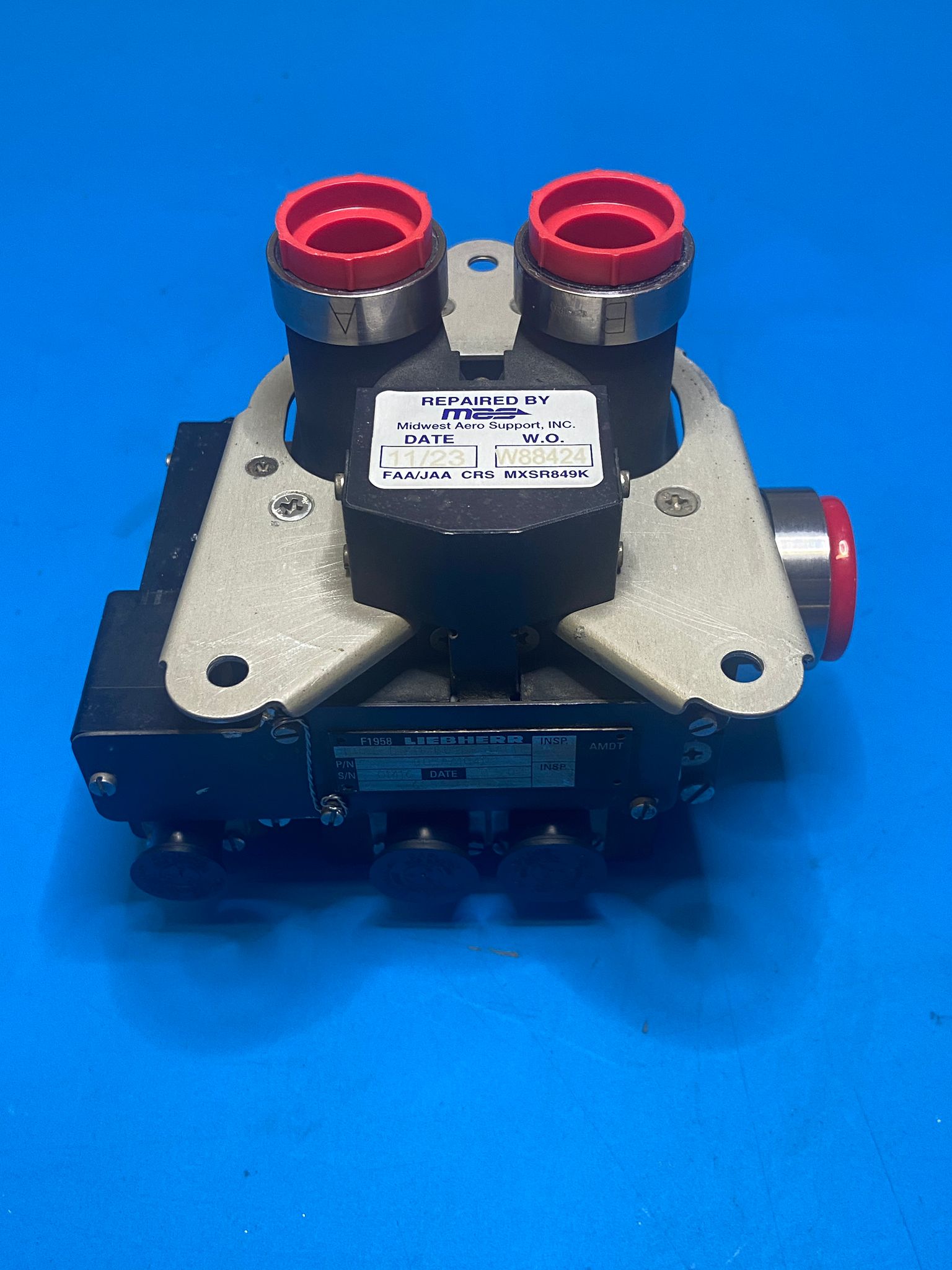 PN: B03AA1040 Dual Distributor Valve – In Stock